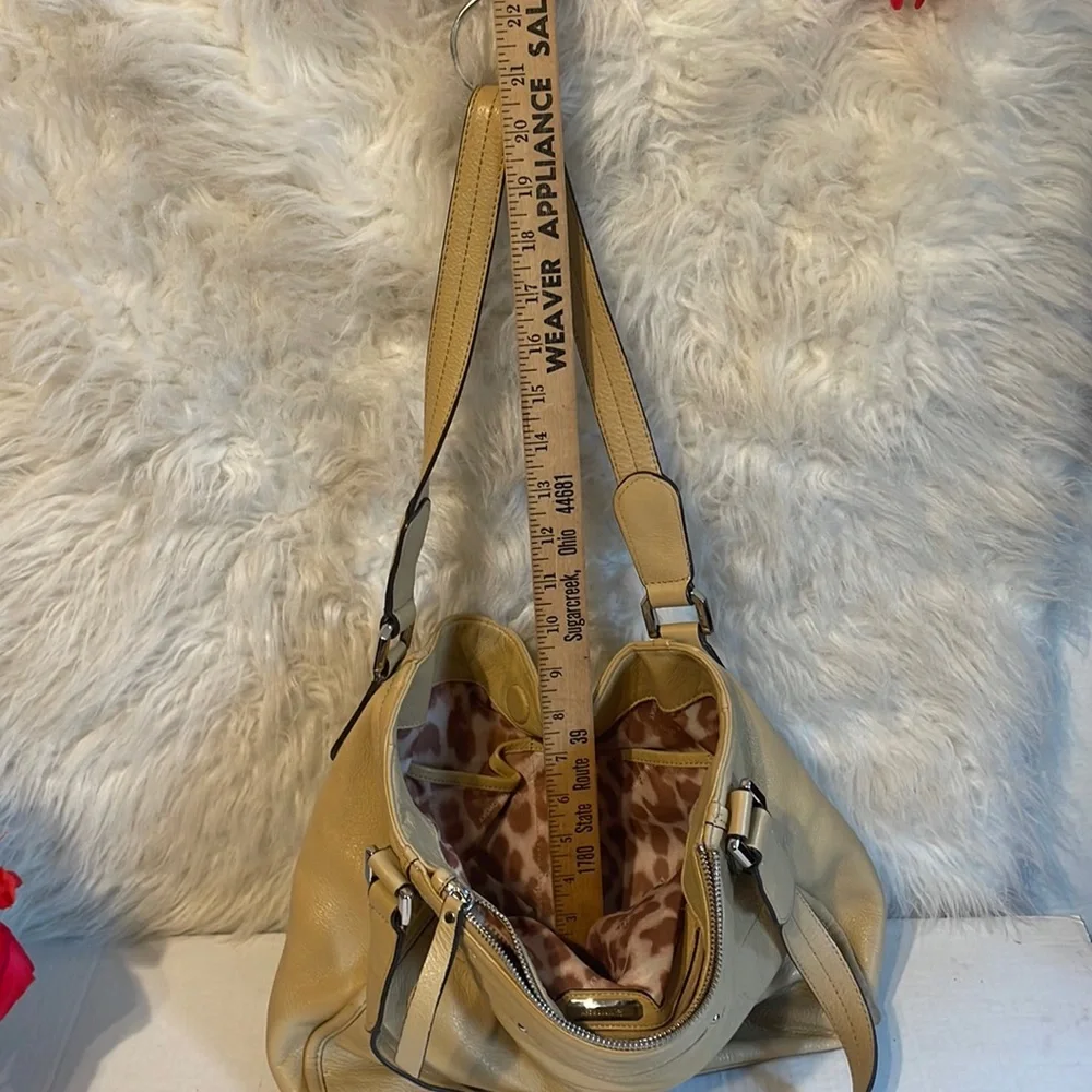 B Makowsky shoulder bag